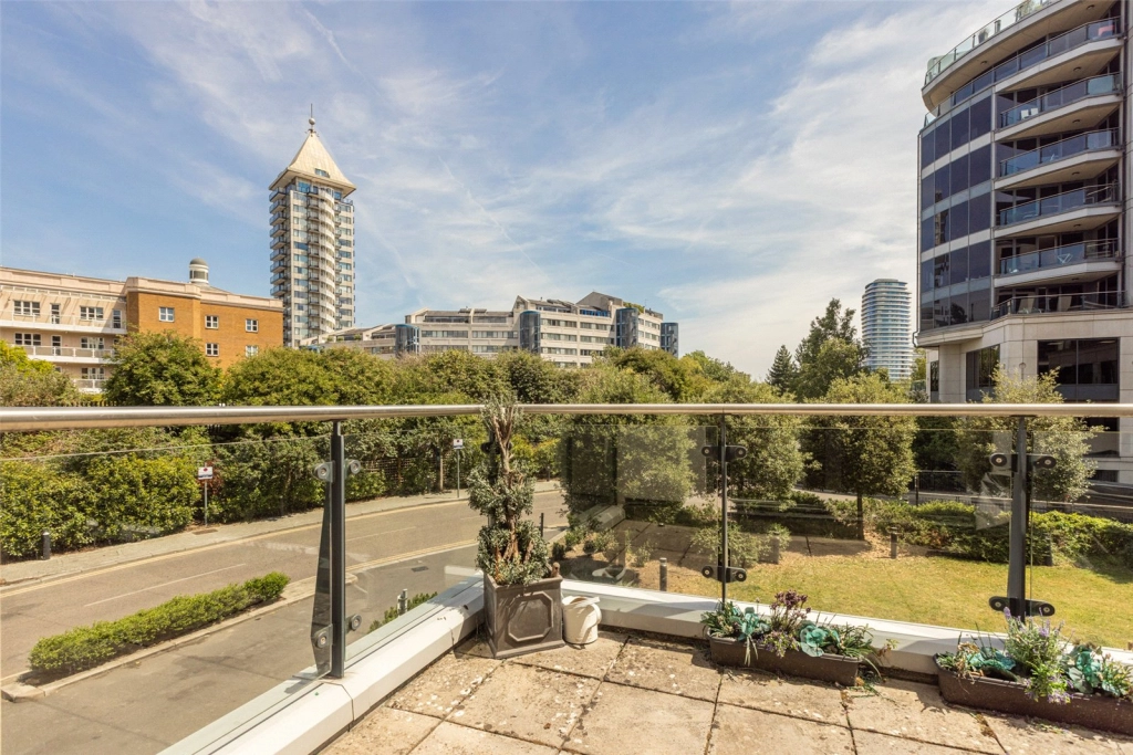 2 bedrooms apartments/flats for sale in Townmead Road, London - SW6 view 18