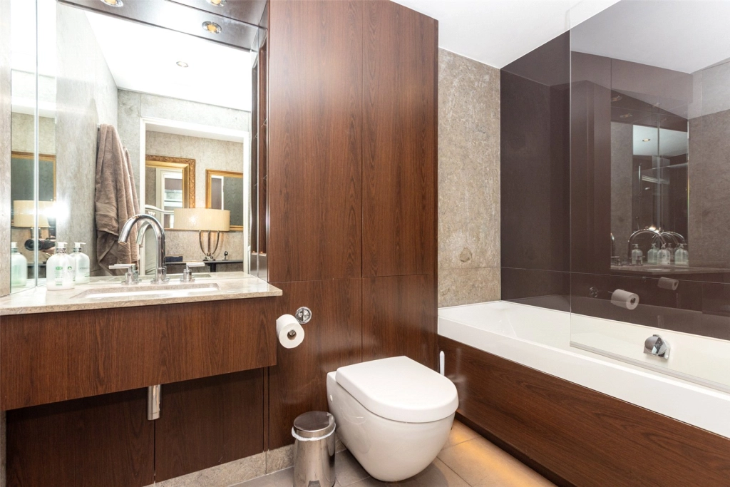 2 bedrooms apartments/flats for sale in Townmead Road, London - SW6 view 12