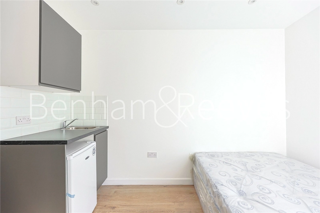 1 bedroom apartments/flats for sale in 3, 130 Wandsworth High Street - SW18 view 4