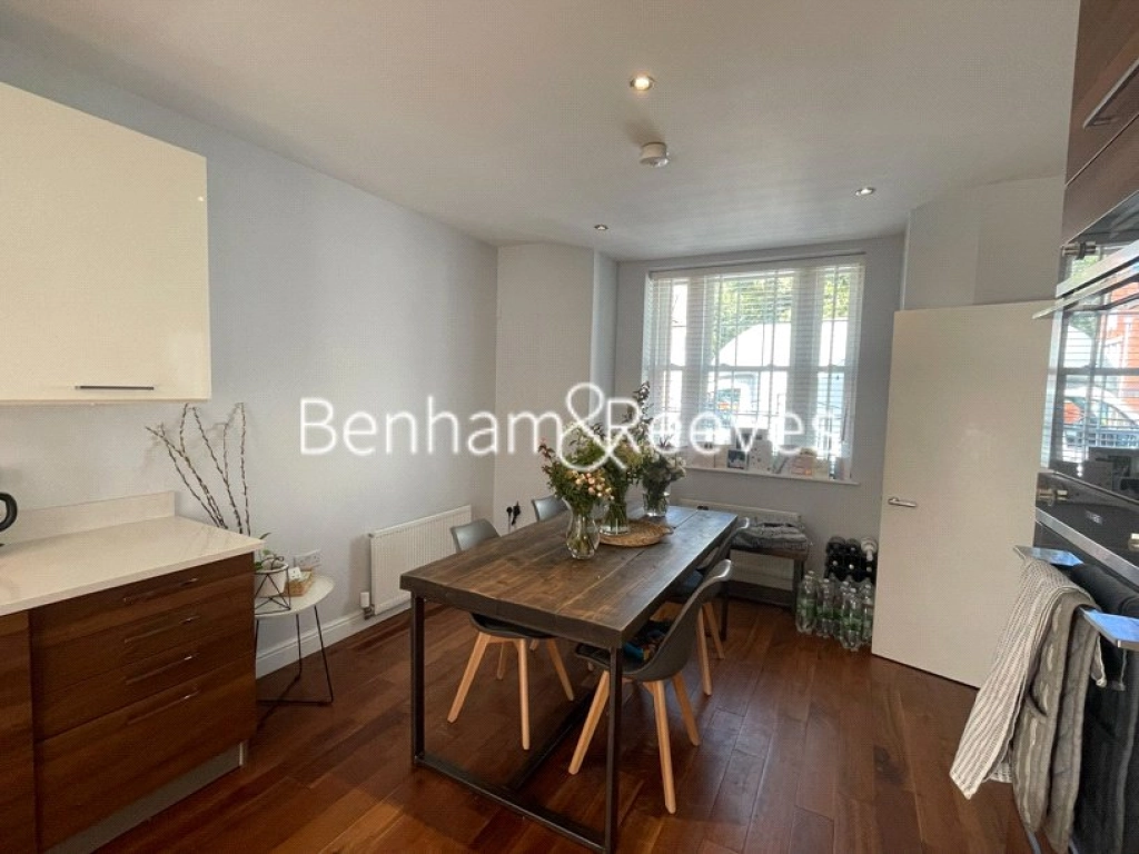 3 bedrooms apartments/flats for sale in Bagleys Lane, London - SW6 view 3