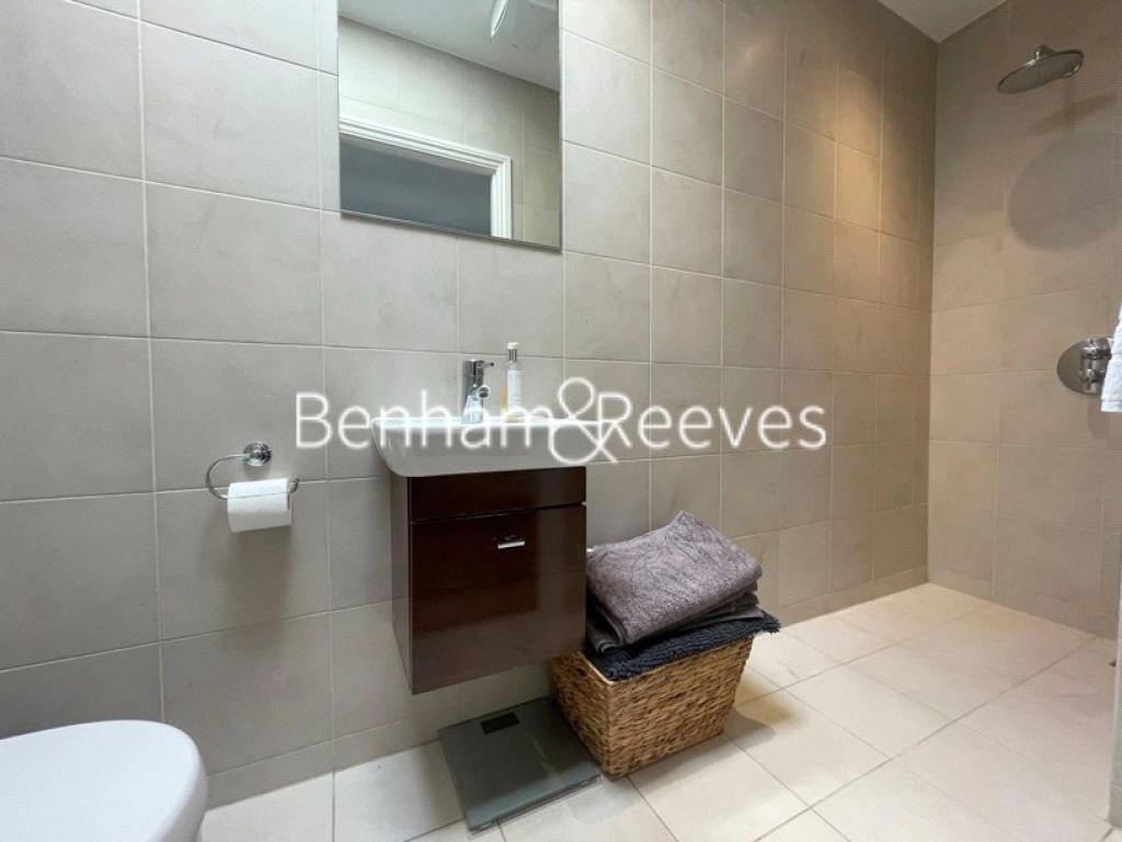 3 bedrooms apartments/flats for sale in Bagleys Lane, London - SW6 view 5
