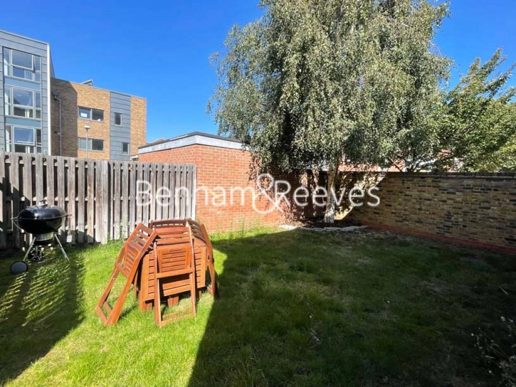 3 bedrooms apartments/flats for sale in Bagleys Lane, London - SW6 view 6