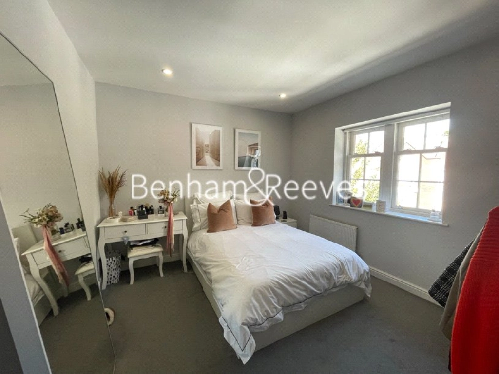 3 bedrooms apartments/flats for sale in Bagleys Lane, London - SW6 view 10