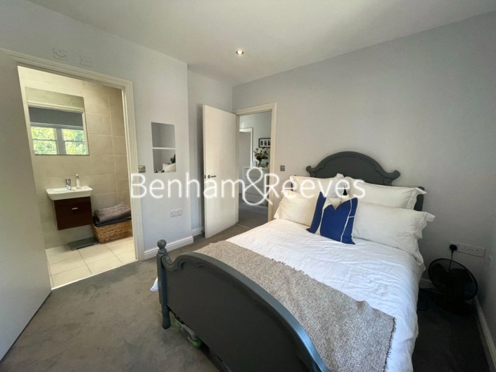 3 bedrooms apartments/flats for sale in Bagleys Lane, London - SW6 view 11