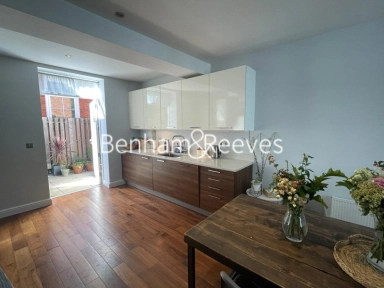 Bagleys Lane, London - SW6 view 15