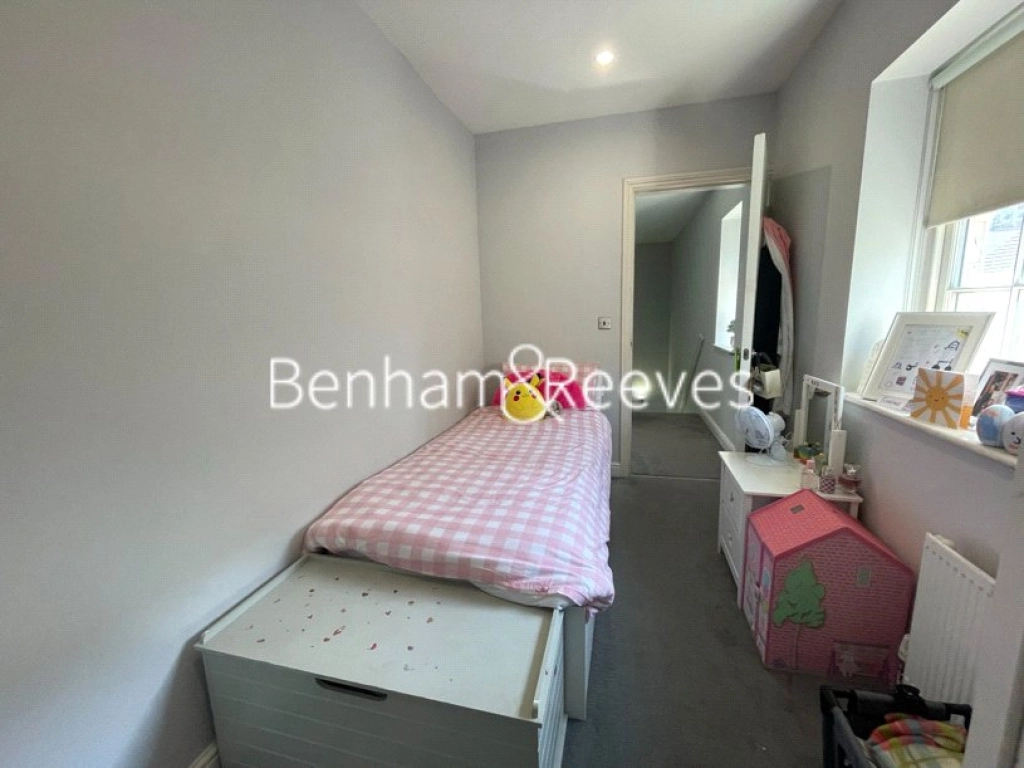 3 bedrooms apartments/flats for sale in Bagleys Lane, London - SW6 view 19