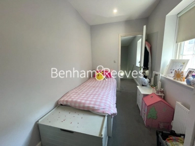 Bagleys Lane, London - SW6 view 19