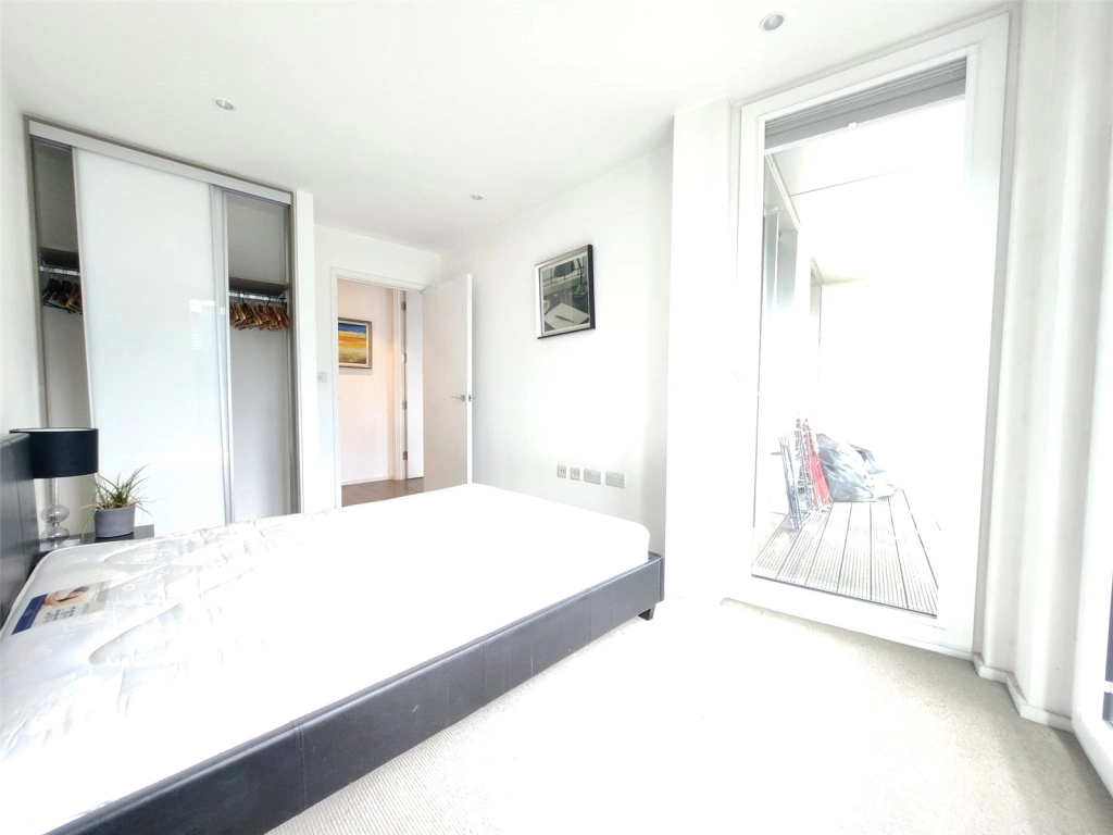 2 bedrooms apartments/flats for sale in Buckhold Road, London - SW18 view 7