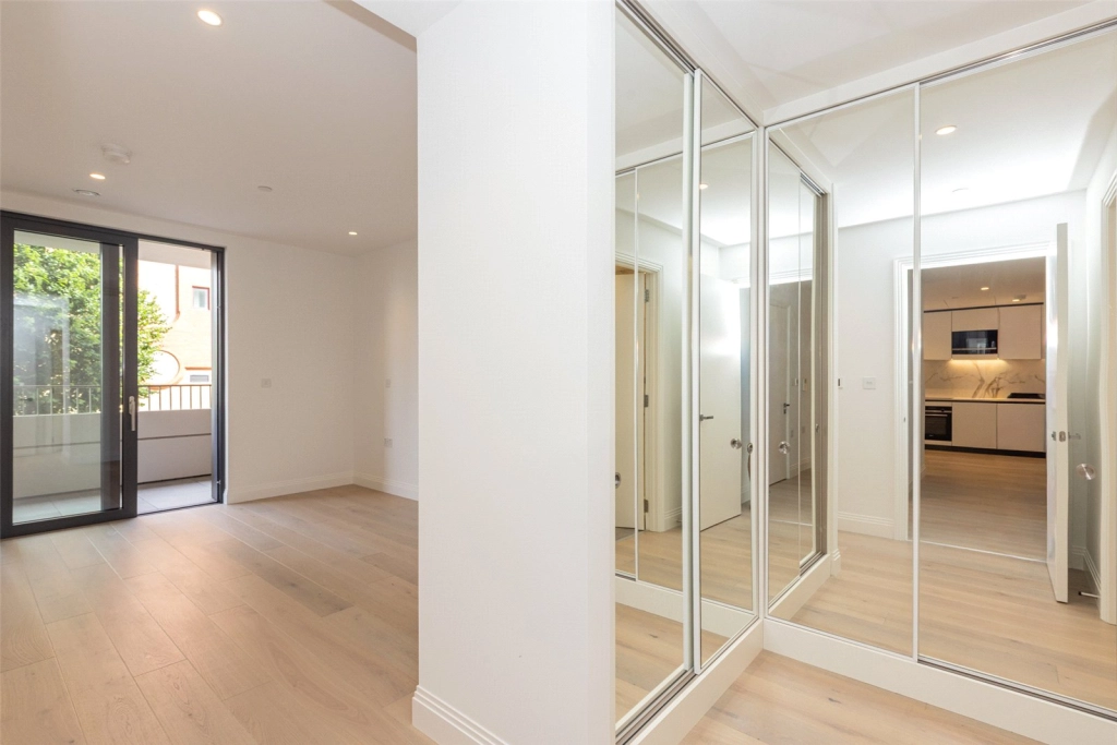 2 bedrooms apartments/flats for sale in William Morris Way, London - SW6 view 7