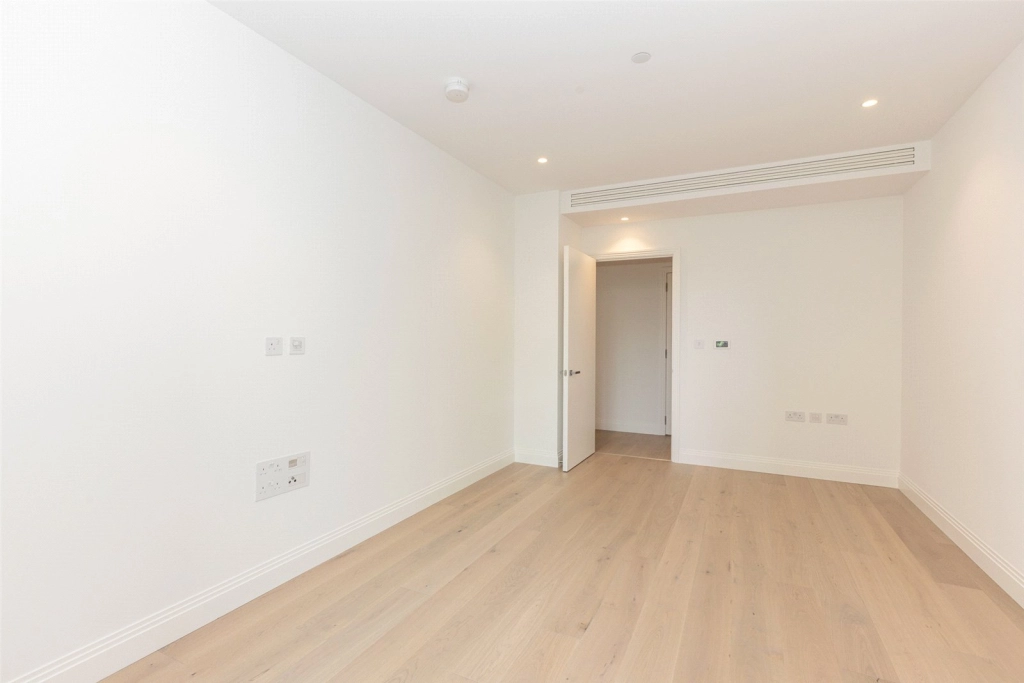 2 bedrooms apartments/flats for sale in William Morris Way, London - SW6 view 13