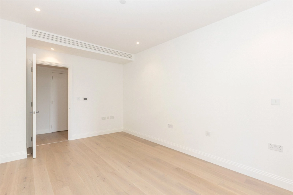 2 bedrooms apartments/flats for sale in William Morris Way, London - SW6 view 14