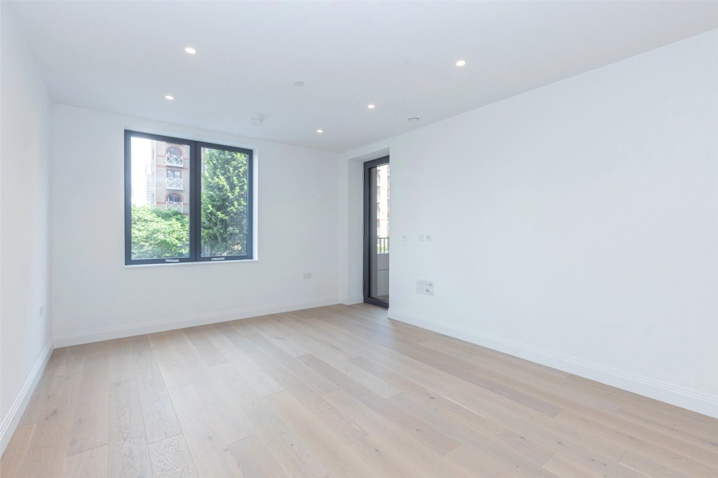 2 bedrooms apartments/flats for sale in William Morris Way, London - SW6 view 3