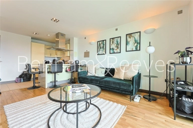 Bridges Court Road, London - SW11 view 2
