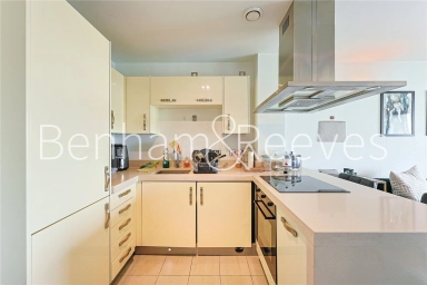 Bridges Court Road, London - SW11 view 6