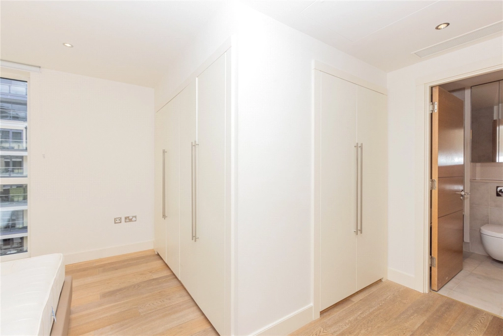 2 bedrooms apartments/flats for sale in Lensbury Avenue, London - SW6 view 2