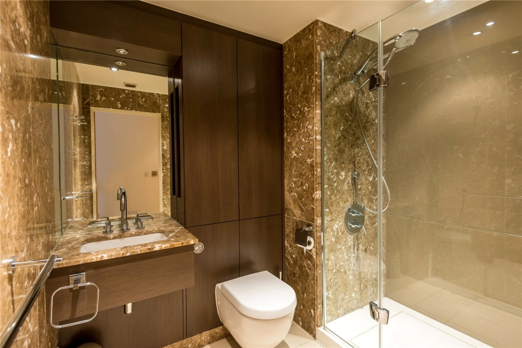 2 bedrooms apartments/flats for sale in Park Street, London - SW6 view 3
