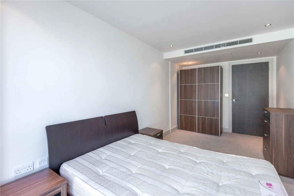 2 bedrooms apartments/flats for sale in Park Street, London - SW6 view 6
