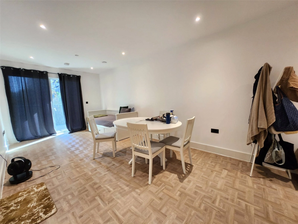 1 bedroom apartments/flats for sale in One Clapham, 2 Monarch Square - SW11 view 5