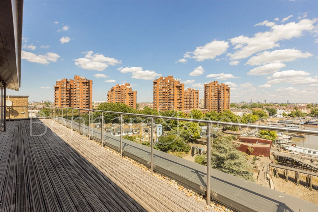 2 bedrooms apartments/flats for sale in Lots Road, London - SW10 view 8