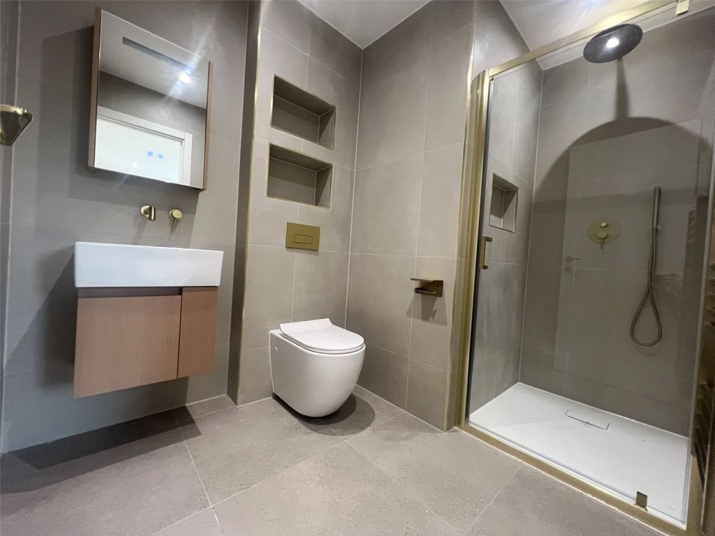 2 bedrooms apartments/flats for sale in Durnsford Road, London - SW19 view 4