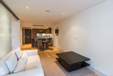 Townmead Road, Fulham - SW6 view 3