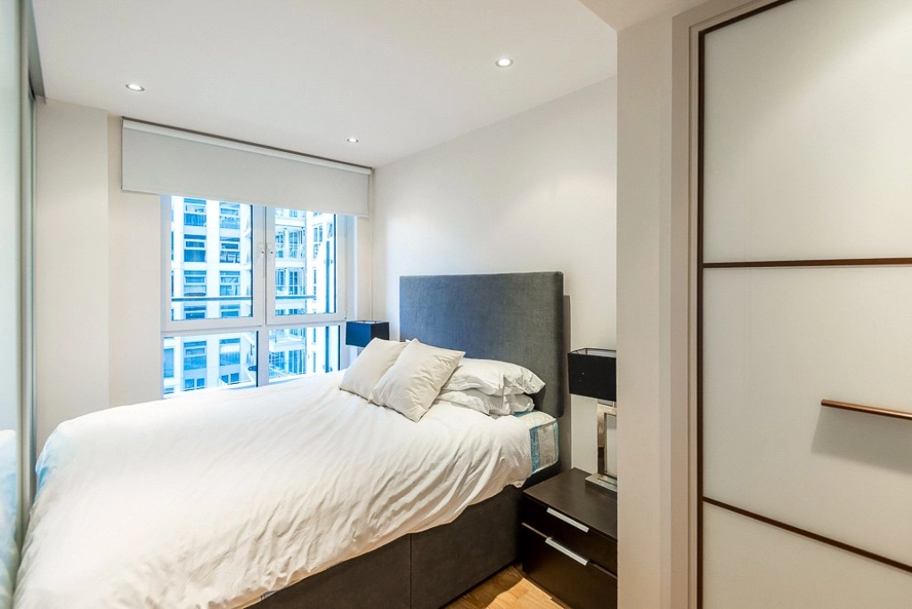 1 bedroom apartments/flats for sale in Townmead Road, Fulham - SW6 view 5