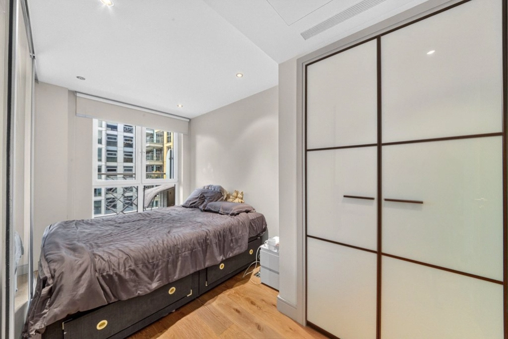 1 bedroom apartments/flats for sale in Townmead Road, Fulham - SW6 view 12