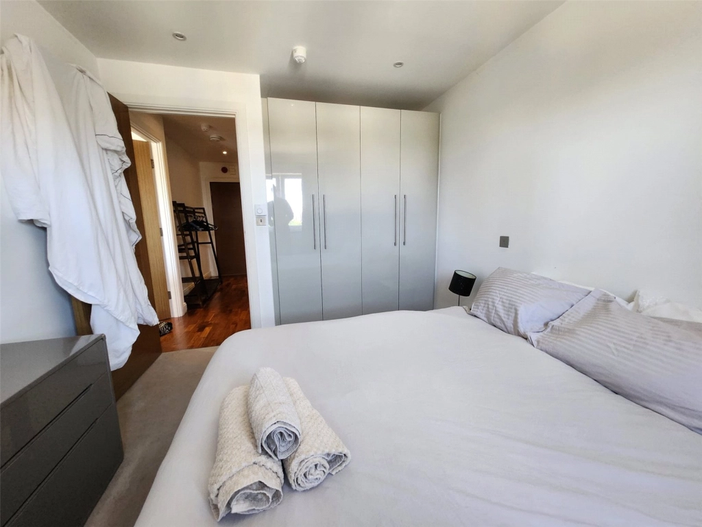Studio apartments/flats for sale in Holman Road, London - SW11 view 6