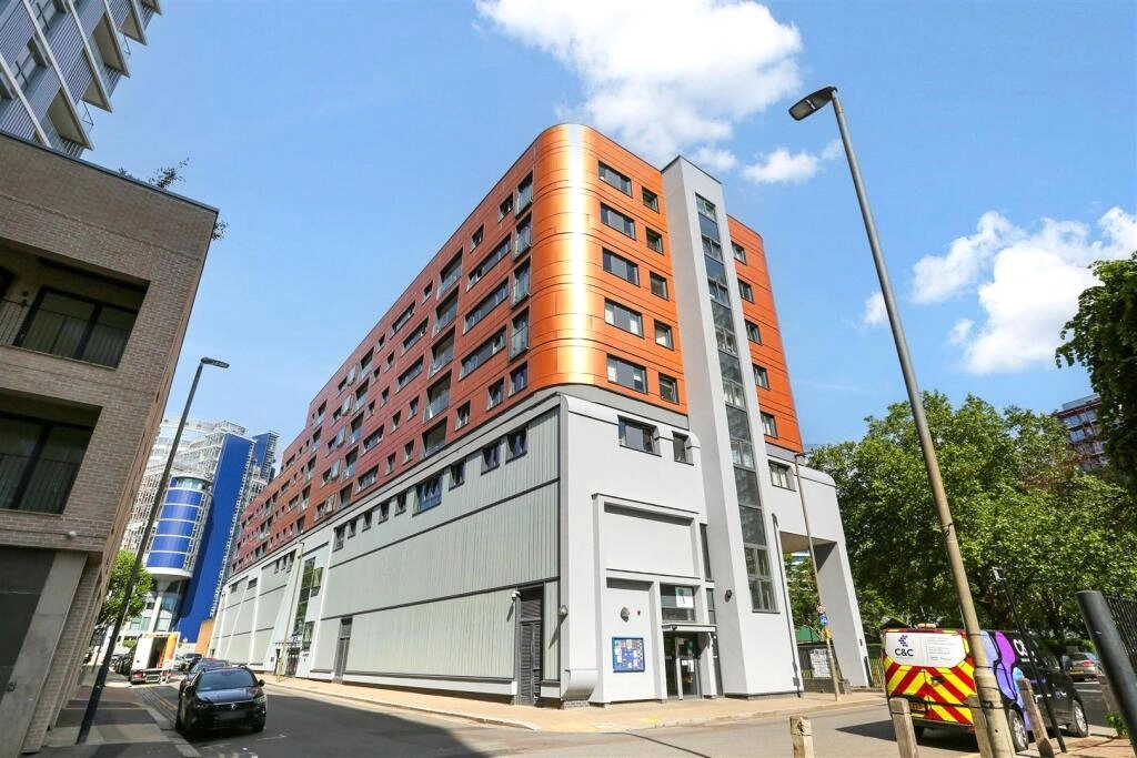 Studio apartments/flats for sale in Holman Road, London - SW11 view 2