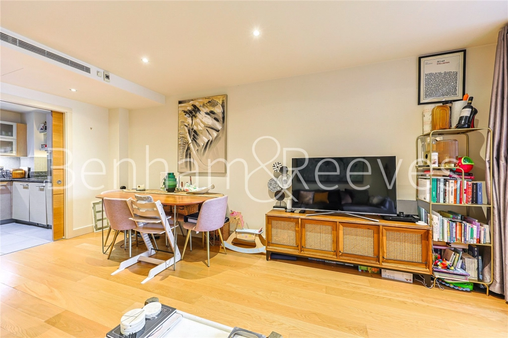 2 bedrooms apartments/flats for sale in Lensbury Avenue, London - SW6 view 3