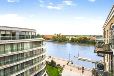 Parr's Way, Hammersmith - W6 view 2
