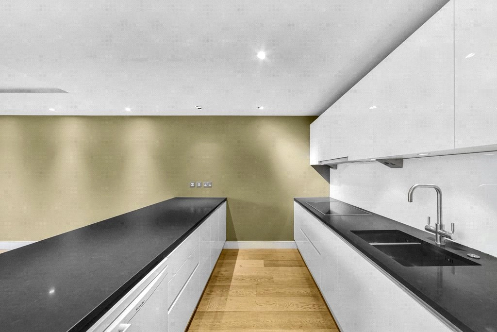 2 bedrooms apartments/flats for sale in Parr's Way, Hammersmith - W6 view 4