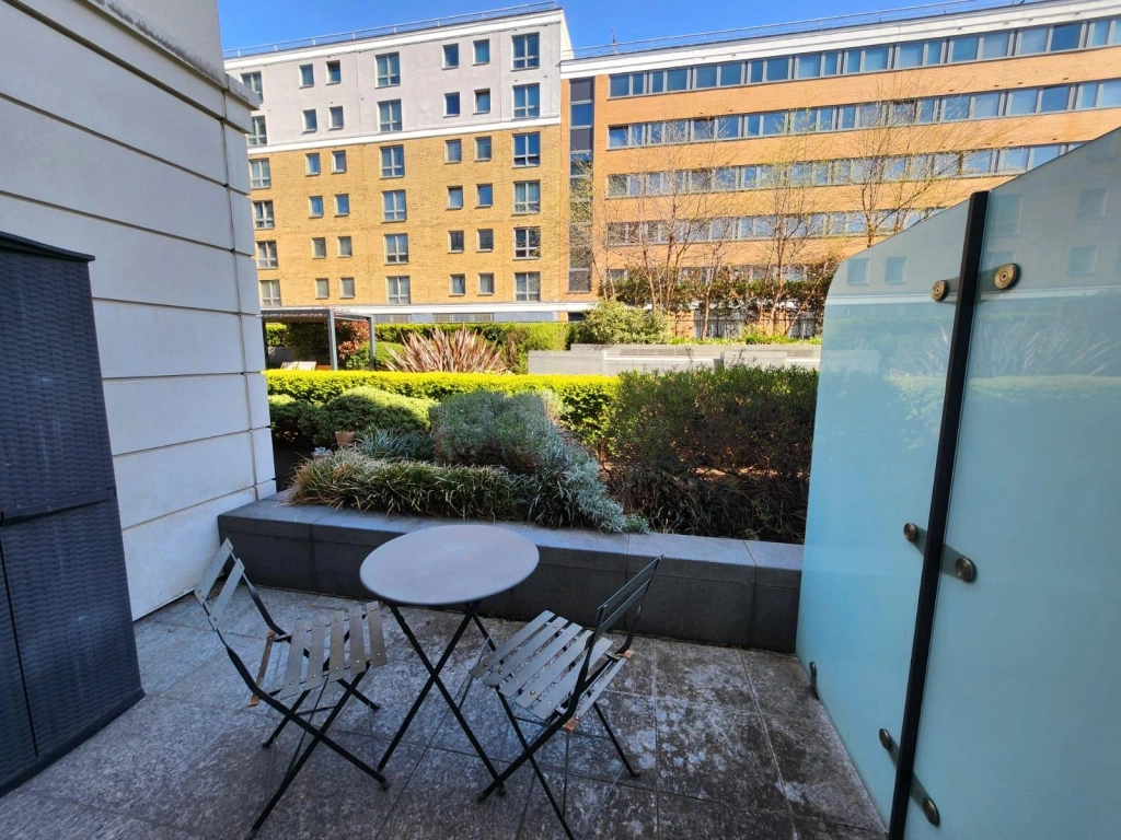 Studio apartments/flats for sale in Park Street, London - SW6 view 4