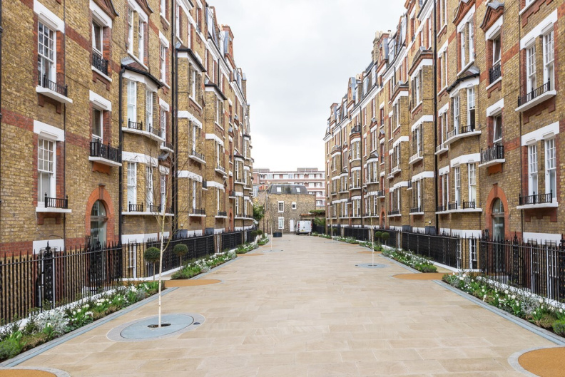 1 bedroom apartments/flats to sale in Walton Street, Chelsea-image 1