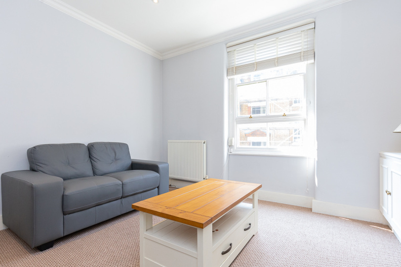 1 bedroom apartments/flats to sale in Walton Street, Chelsea-image 2