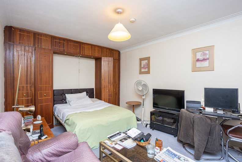 Studio apartments/flats to sale in Park West, Edgware Road, Paddington-image 6