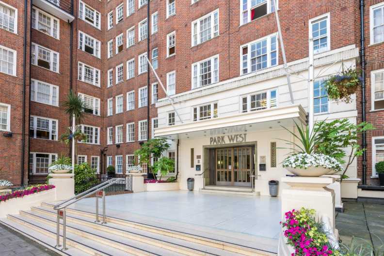 Studio apartments/flats to sale in Edgware Road, Paddington-image 1