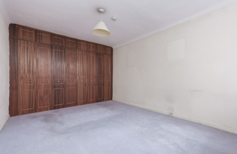 Studio apartments/flats to sale in Edgware Road, Paddington-image 7
