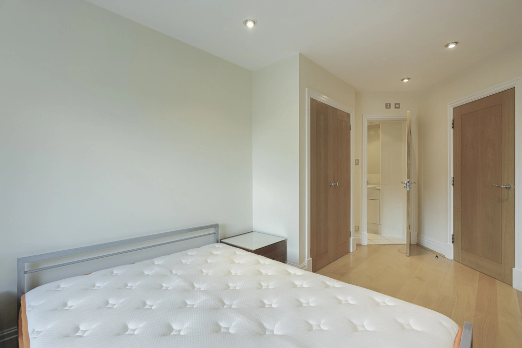 2 bedrooms apartments/flats for sale in Beckford Close, Warwick Road - W14 view 14