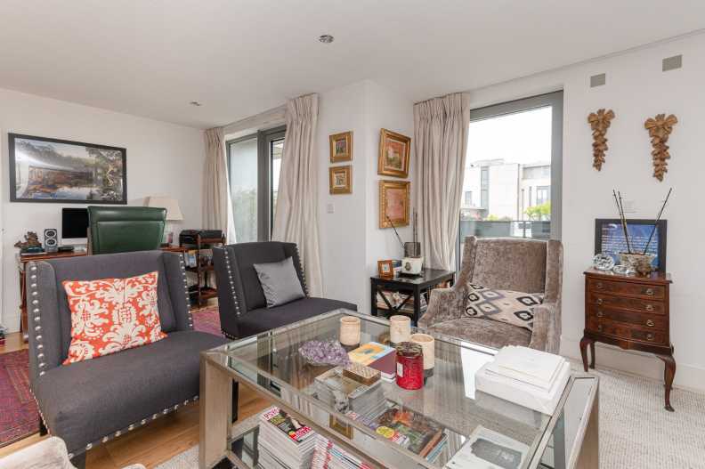 1 bedroom apartments/flats to sale in Bonchurch Road, North Kensington-image 2