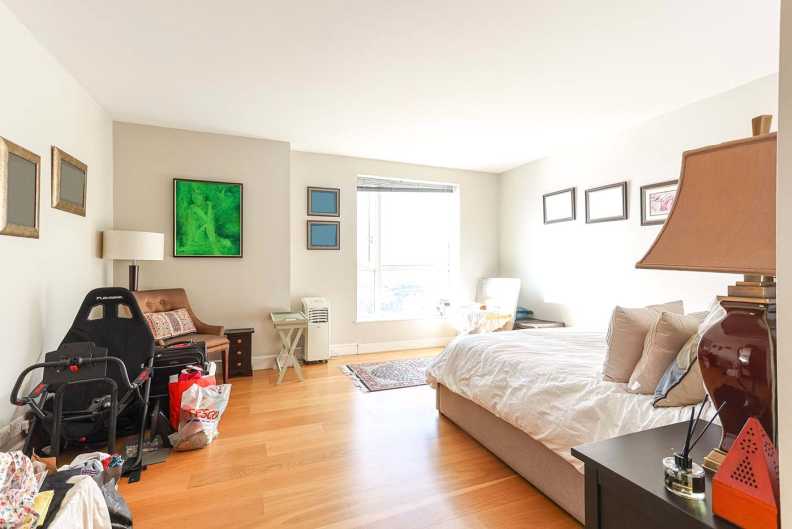 3 bedrooms apartments/flats to sale in Berkeley Tower, 48 Westferry Circus, Canary Wharf-image 18