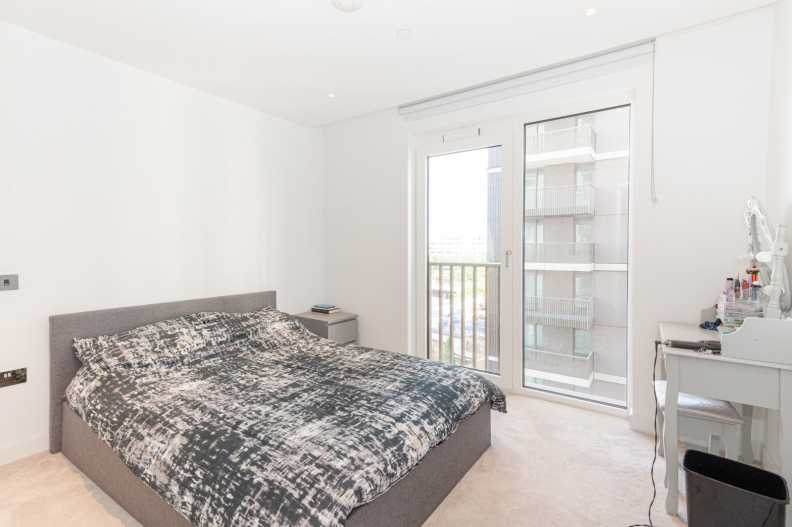 1 bedroom apartments/flats to sale in Fountain Park Way, Shepherd's Bush-image 5