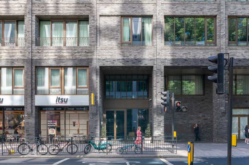 Studio apartments/flats to sale in Victoria Street, Westminster-image 11