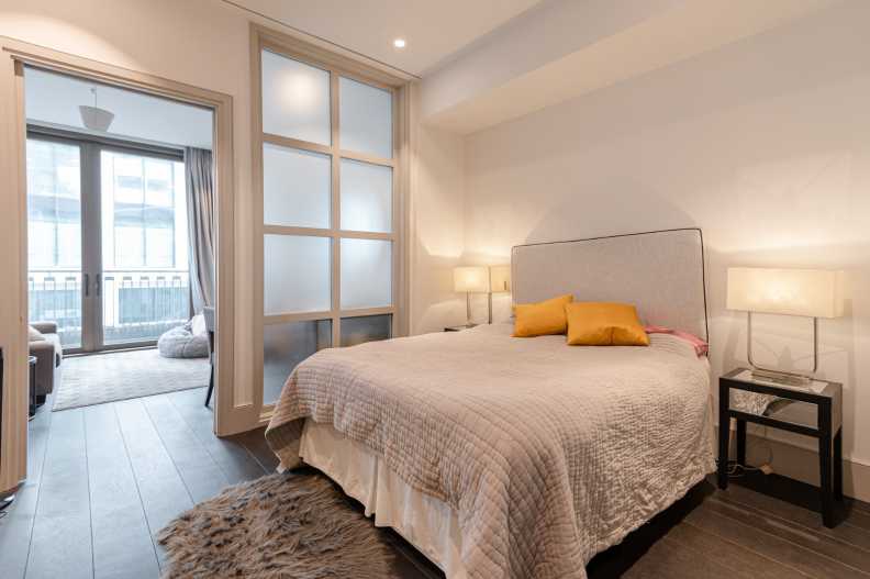 Studio apartments/flats to sale in Victoria Street, Westminster-image 5