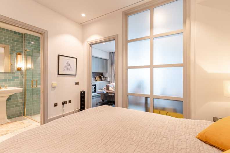 Studio apartments/flats to sale in Victoria Street, Westminster-image 19