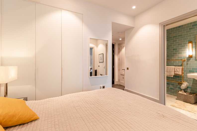 Studio apartments/flats to sale in Victoria Street, Westminster-image 20