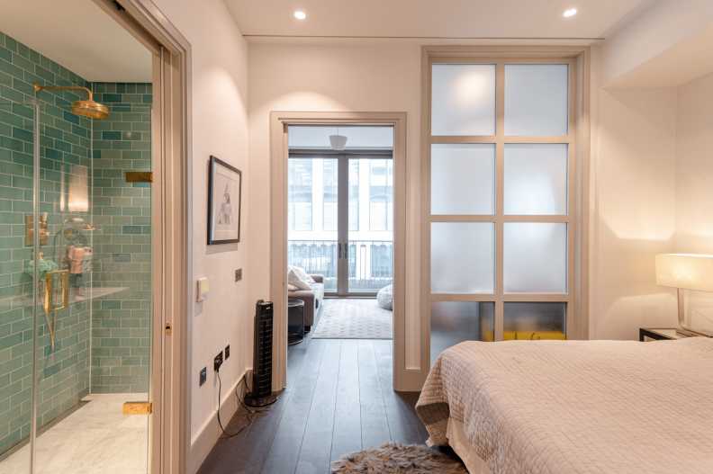 Studio apartments/flats to sale in Victoria Street, Westminster-image 18