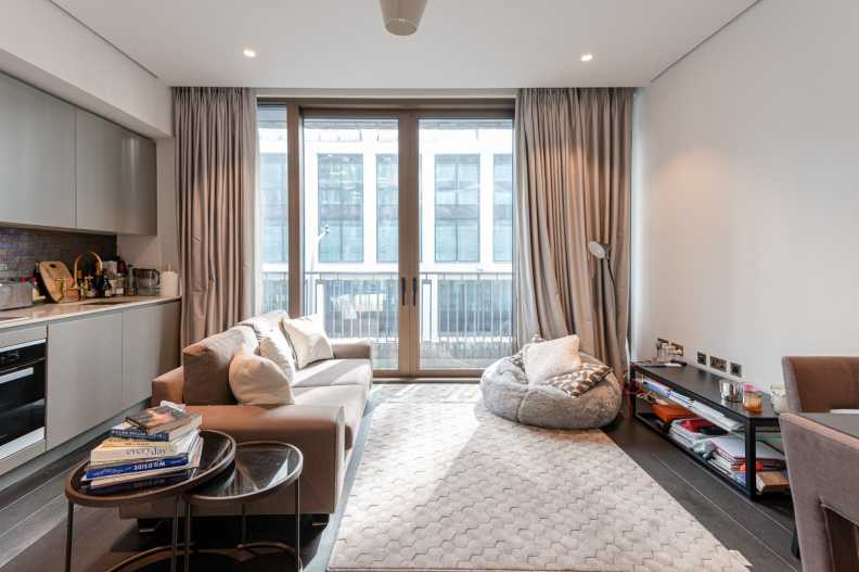 Studio apartments/flats to sale in Victoria Street, Westminster-image 13