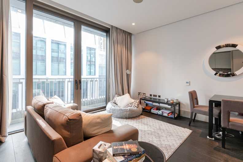 Studio apartments/flats to sale in Victoria Street, Westminster-image 15