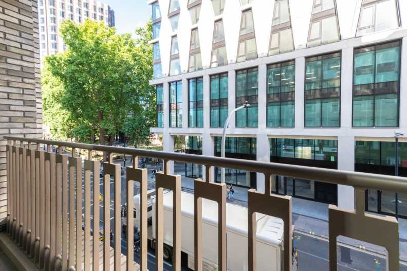 Studio apartments/flats to sale in Victoria Street, Westminster-image 2